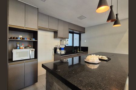 Casa de condomínio para alugar com 220m², 3 quartos e 2 vagasCozinha 