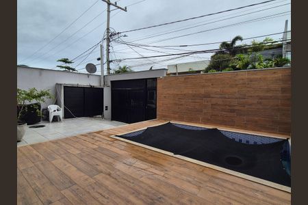 Casa de condomínio para alugar com 220m², 3 quartos e 2 vagasÁrea externa 