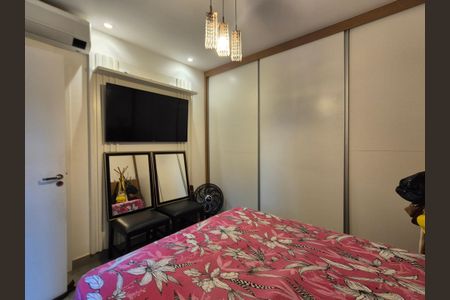 Casa de condomínio para alugar com 220m², 3 quartos e 2 vagasSuite 3