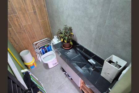 Casa de condomínio para alugar com 220m², 3 quartos e 2 vagasLavabo 