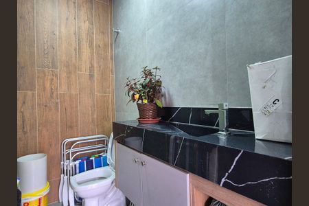 Casa de condomínio para alugar com 220m², 3 quartos e 2 vagasLavabo 