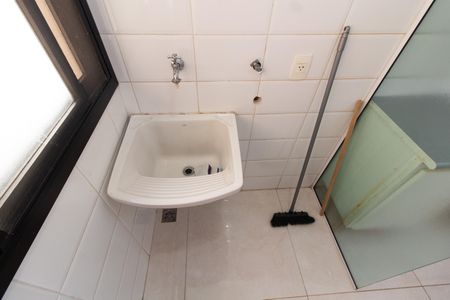 Apartamento à venda com 70m², 2 quartos e 1 vagaÁrea de Serviço