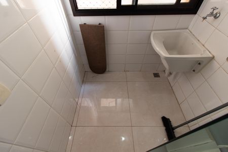 Apartamento à venda com 70m², 2 quartos e 1 vagaÁrea de Serviço