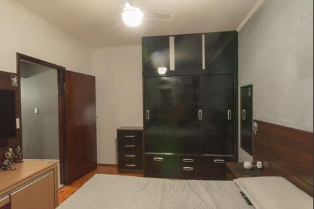 Casa à venda com 190m², 3 quartos e 3 vagas Casa à venda com 190m², 3 quartos e 3 vagasQuarto 2