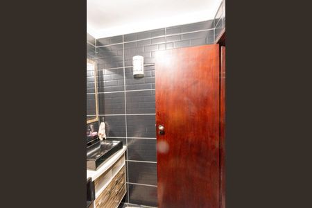 Casa à venda com 190m², 3 quartos e 3 vagas Casa à venda com 190m², 3 quartos e 3 vagasBanheiro da Suíte