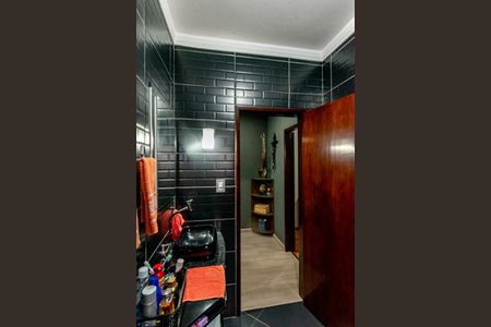 Casa à venda com 190m², 3 quartos e 3 vagas Casa à venda com 190m², 3 quartos e 3 vagasBanheiro