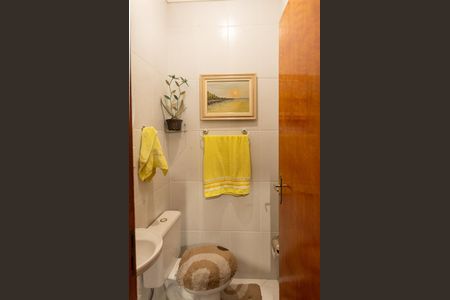 Casa à venda com 190m², 3 quartos e 3 vagas Casa à venda com 190m², 3 quartos e 3 vagasLavabo