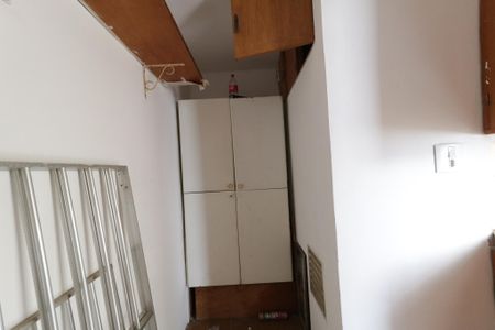 Apartamento à venda com 260m², 2 quartos e 2 vagas Apartamento à venda com 260m², 2 quartos e 2 vagasQuarto de Serviço
