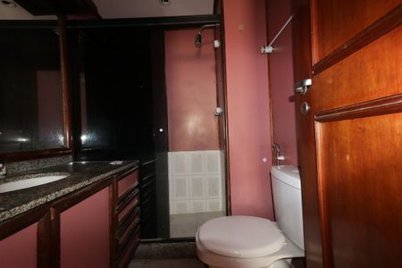 Apartamento à venda com 260m², 2 quartos e 2 vagas Apartamento à venda com 260m², 2 quartos e 2 vagasBanheiro Social