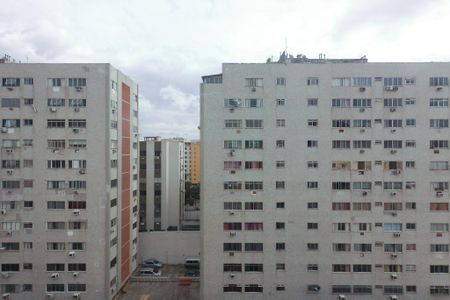 Apartamento à venda com 260m², 2 quartos e 2 vagas Apartamento à venda com 260m², 2 quartos e 2 vagasQuarto 2 vista