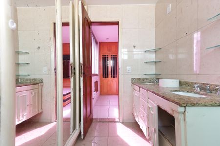 Apartamento à venda com 260m², 2 quartos e 2 vagas Apartamento à venda com 260m², 2 quartos e 2 vagasBanheiro do Quarto 1