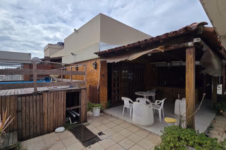 Apartamento à venda com 260m², 2 quartos e 2 vagas Apartamento à venda com 260m², 2 quartos e 2 vagasTerraço
