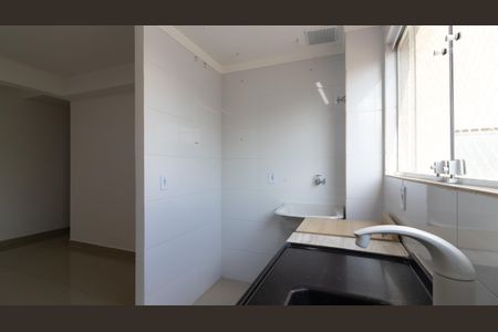 Apartamento à venda com 46m², 2 quartos e 1 vaga Apartamento à venda com 46m², 2 quartos e 1 vagaCozinha e Área de Serviço