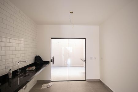 Casa à venda com 115m², 3 quartos e 2 vagas Casa à venda com 115m², 3 quartos e 2 vagasCozinha