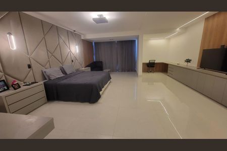 Casa à venda com 1072m², 6 quartos e 2 vagas Casa à venda com 1072m², 6 quartos e 2 vagasQuarto