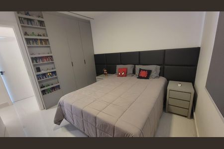 Casa à venda com 1072m², 6 quartos e 2 vagas Casa à venda com 1072m², 6 quartos e 2 vagasQuarto