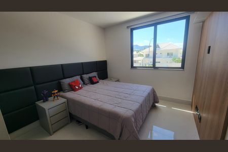 Casa à venda com 1072m², 6 quartos e 2 vagas Casa à venda com 1072m², 6 quartos e 2 vagasQuarto