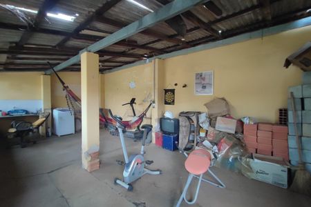 Casa à venda com 250m², 2 quartos e 2 vagasÁrea de Serviço