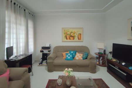 Casa à venda com 250m², 2 quartos e 2 vagasSala de Estar