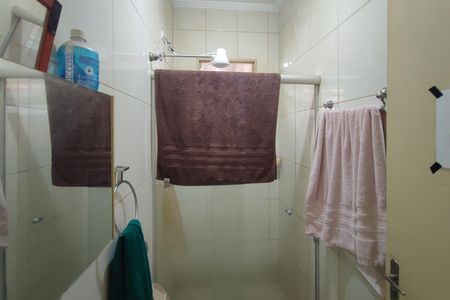 Casa à venda com 250m², 2 quartos e 2 vagasBanheiro Social