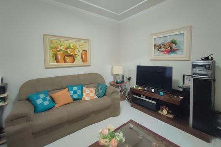 Casa à venda com 250m², 2 quartos e 2 vagasSala de Estar