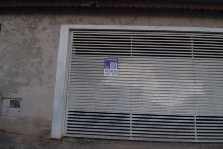 Casa à venda com 115m², 4 quartos e 3 vagas Casa à venda com 115m², 4 quartos e 3 vagasFachada e placa