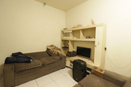 Casa à venda com 115m², 4 quartos e 3 vagas Casa à venda com 115m², 4 quartos e 3 vagasCasa 2 - Sala