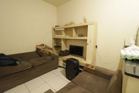 Casa à venda com 115m², 4 quartos e 3 vagas Casa à venda com 115m², 4 quartos e 3 vagasCasa 2 - Sala