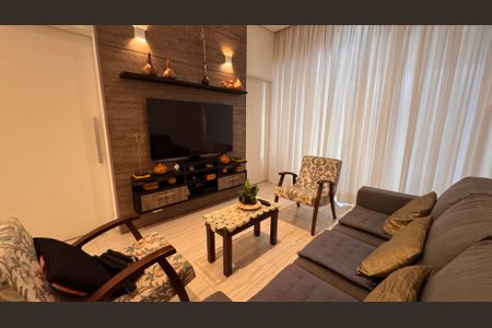 Casa de condomínio à venda com 207m², 3 quartos e 4 vagasSala de TV