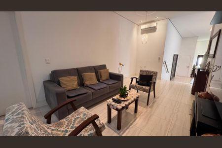 Casa de condomínio à venda com 207m², 3 quartos e 4 vagasSala de TV