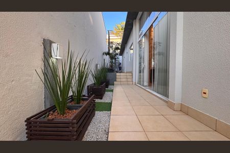 Casa de condomínio à venda com 207m², 3 quartos e 4 vagasCorredor