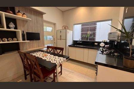 Casa de condomínio à venda com 207m², 3 quartos e 4 vagasCozinha