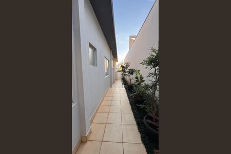 Casa de condomínio à venda com 207m², 3 quartos e 4 vagasCorredor