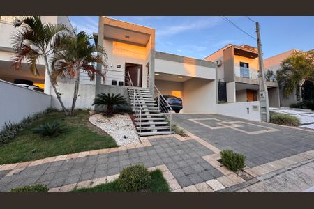Casa de condomínio à venda com 207m², 3 quartos e 4 vagasFachada da Casa