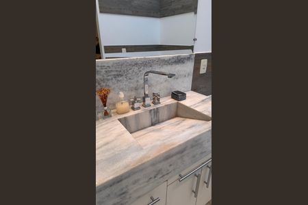 Casa de condomínio à venda com 207m², 3 quartos e 4 vagasBanheiro da Suíte 3