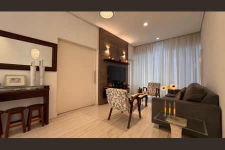 Casa de condomínio à venda com 207m², 3 quartos e 4 vagasSala de TV