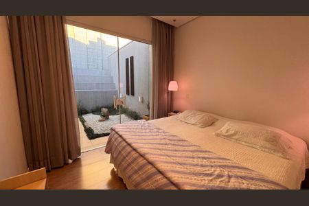 Casa de condomínio à venda com 207m², 3 quartos e 4 vagasSuíte 3