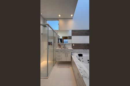 Casa de condomínio à venda com 207m², 3 quartos e 4 vagasBanheiro da Suíte 3