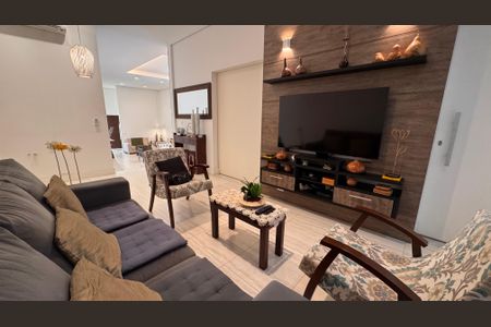 Casa de condomínio à venda com 207m², 3 quartos e 4 vagasSala de TV