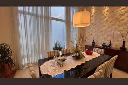 Casa de condomínio à venda com 207m², 3 quartos e 4 vagasSala de Jantar