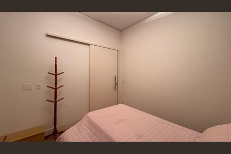 Casa de condomínio à venda com 207m², 3 quartos e 4 vagasSuíte 2