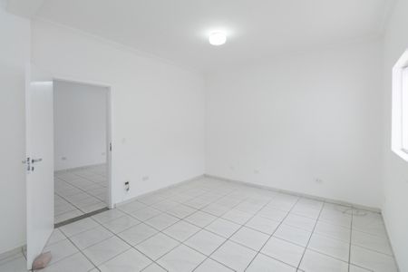 Casa para alugar com 95m², 2 quartos e 2 vagasQuarto 1