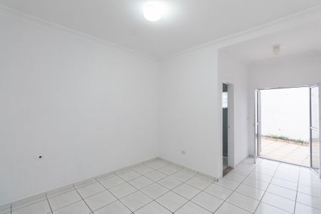 Casa para alugar com 95m², 2 quartos e 2 vagasSuite