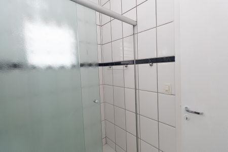 Casa para alugar com 95m², 2 quartos e 2 vagasBanheiro / Suite