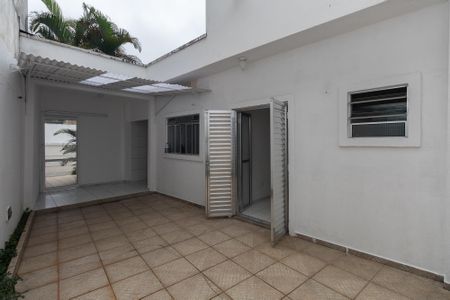 Casa para alugar com 95m², 2 quartos e 2 vagasQuintal