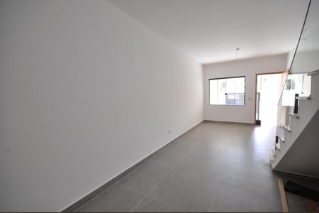 Casa à venda com 115m², 3 quartos e 2 vagasSala