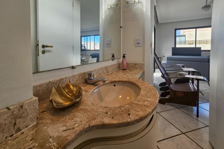 Apartamento para alugar com 400m², 4 quartos e 3 vagasBanheiro da Suíte 1