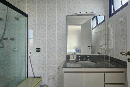 Apartamento para alugar com 400m², 4 quartos e 3 vagasBanheiro da suíte 3