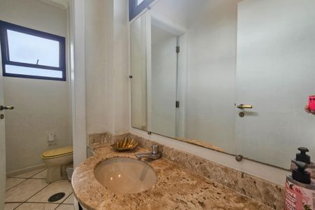 Apartamento para alugar com 400m², 4 quartos e 3 vagasBanheiro da Suíte 1