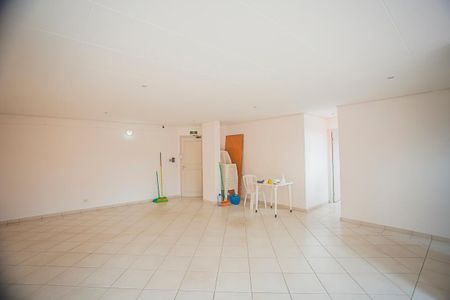 Apartamento à venda com 62m², 2 quartos e 2 vagasHall social